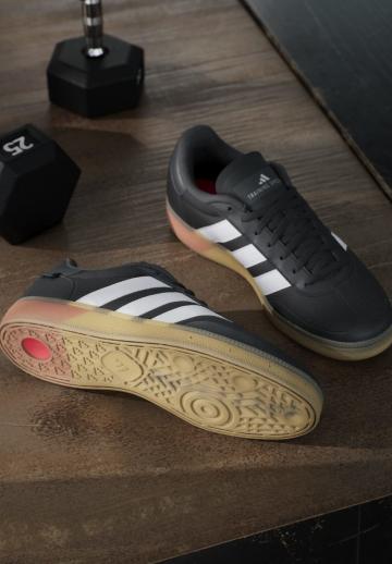 Тренировочные кроссовки