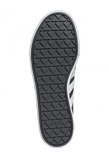 Походные кроссовки