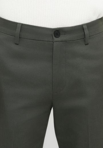 Брюки с накладными карманами