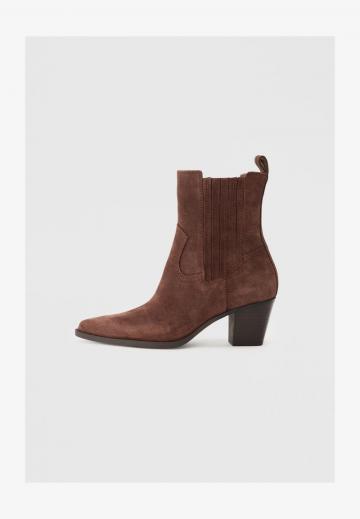 Ковбойские сапожки