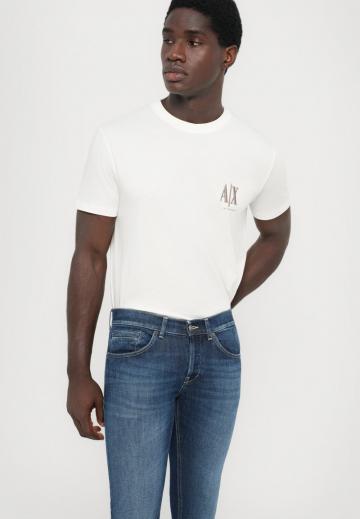 Узкие джинсы