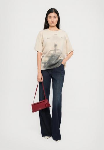 Клешеные джинсы