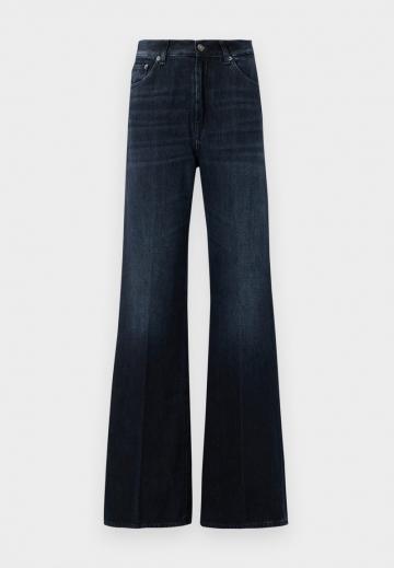 Клешеные джинсы