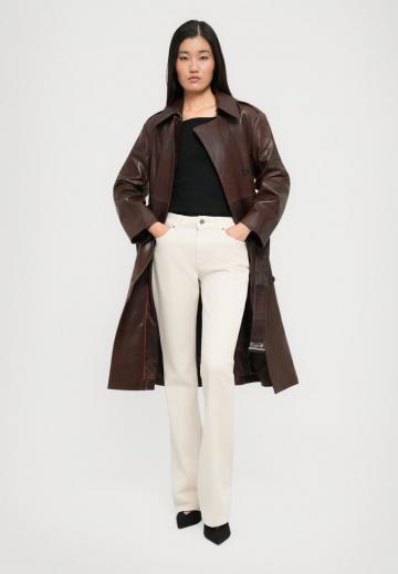 Клешеные брюки