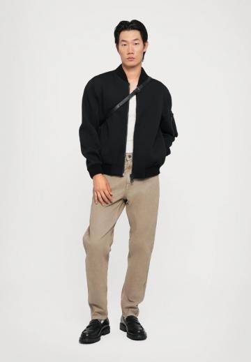 Куртка бомбер