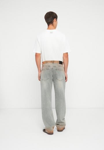 Свободные джинсы