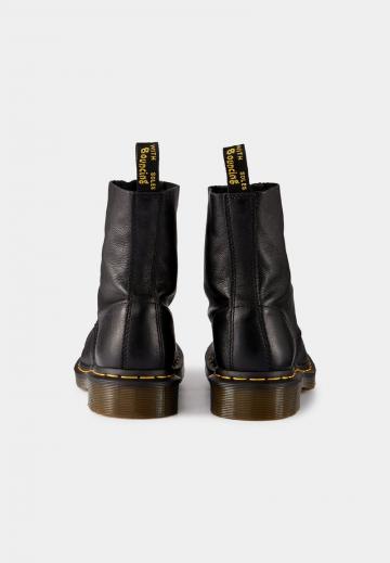 Ботинки на шнуровке