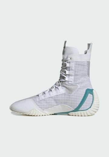 Тренировочные кроссовки