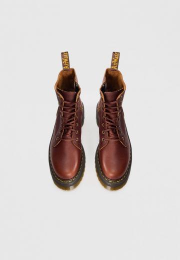 Ботинки на шнуровке