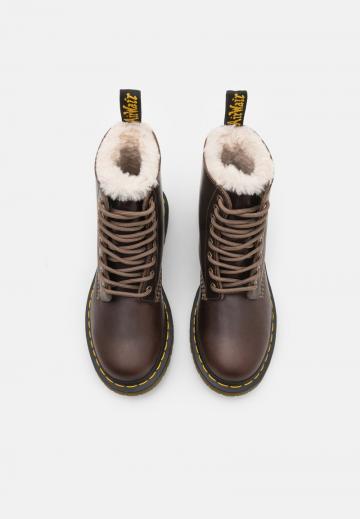 Ботинки на шнуровке