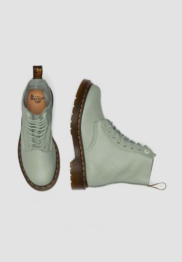 Ботинки на шнуровке