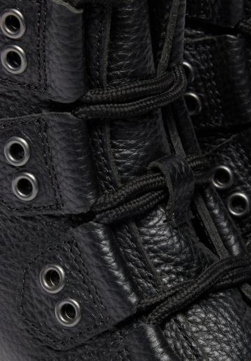 Ботинки на шнуровке