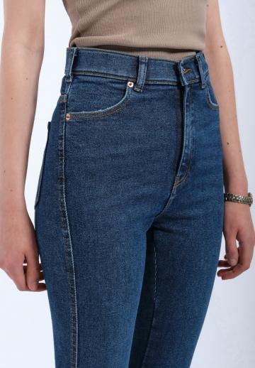 Клешеные брюки