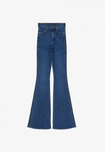 Клешеные брюки