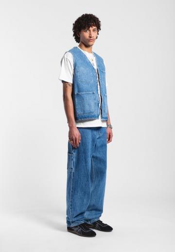 Прямые джинсы