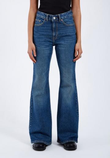 Клешеные брюки