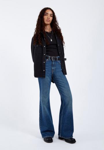 Клешеные брюки