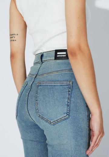 Узкие джинсы