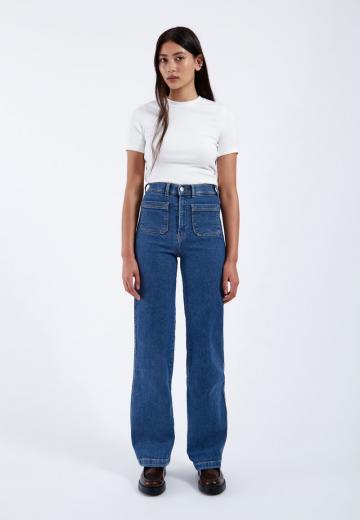Прямые джинсы