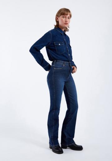 Прямые джинсы