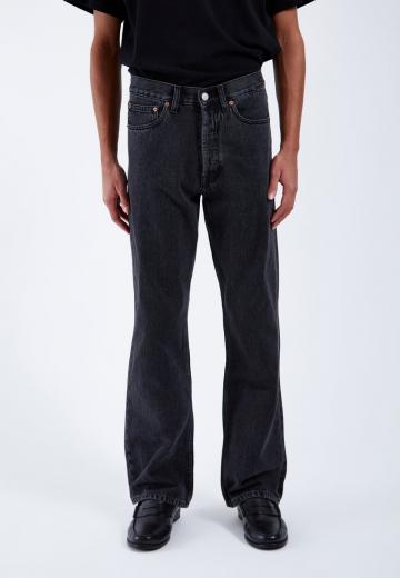 Клешеные джинсы