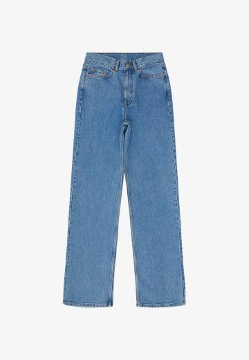 Прямые джинсы