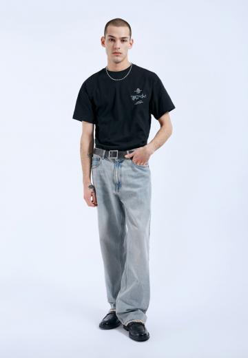 Прямые джинсы