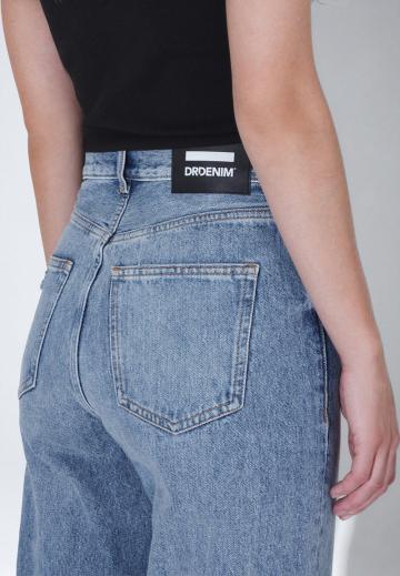 Прямые джинсы