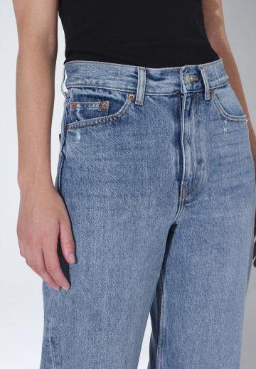 Прямые джинсы