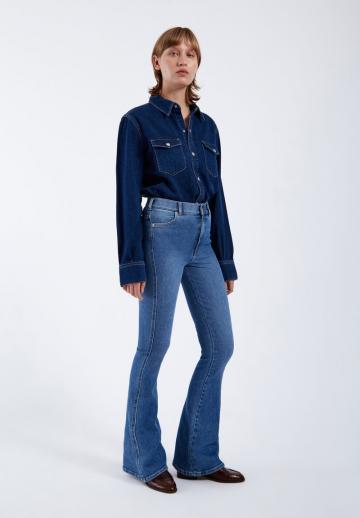 Клешеные брюки