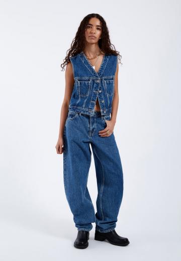 Джинсовая жилетка