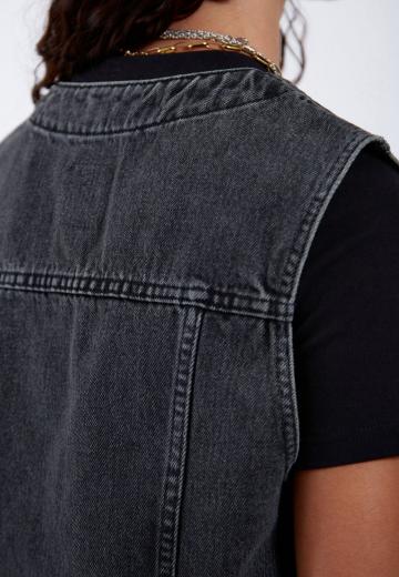 Джинсовая жилетка