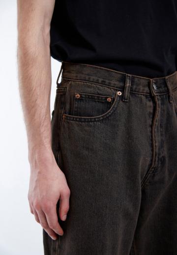 Прямые джинсы