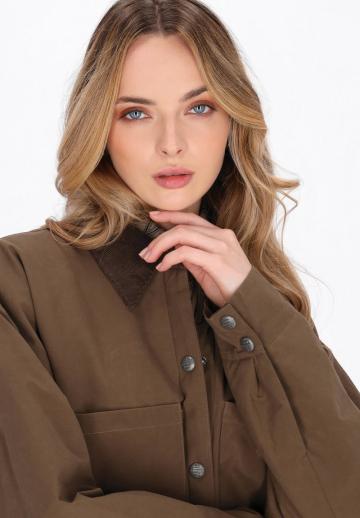 Куртка с накладнымит карманами