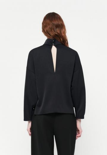 Атласная блузка