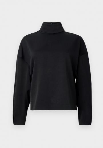 Атласная блузка