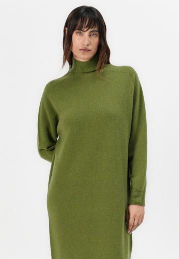 Вязаное платье