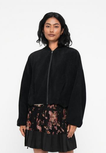 Вельветовая куртка