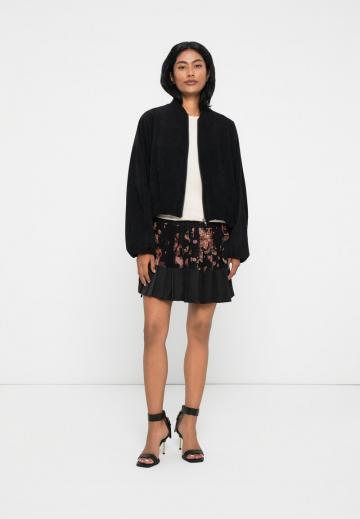 Вельветовая куртка