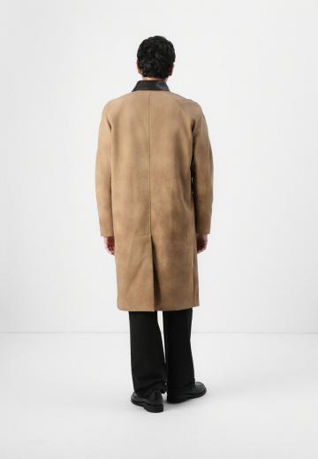 Шерстяное пальто