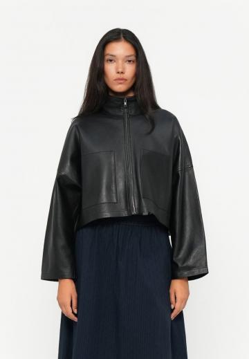 Короткая куртка