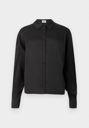 Атласная блузка