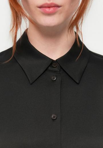 Атласная блузка