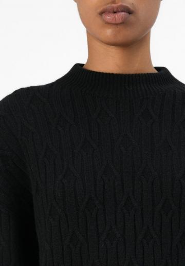 Вязаное платье