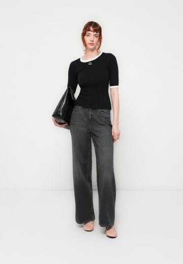 Свободные джинсы