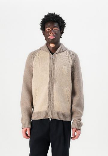 Вязаная кофта