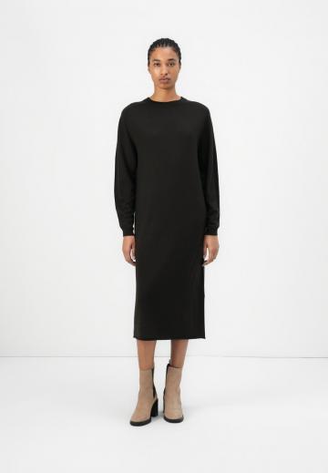 Вязаное платье