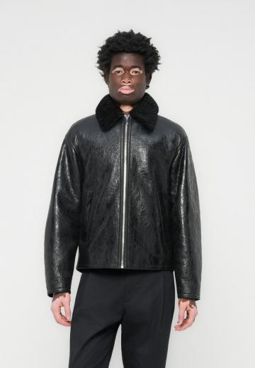 Кожаная куртка