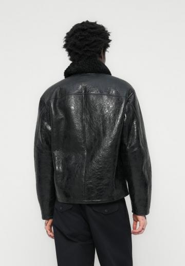 Кожаная куртка