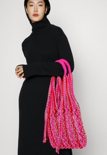 Вязаное платье